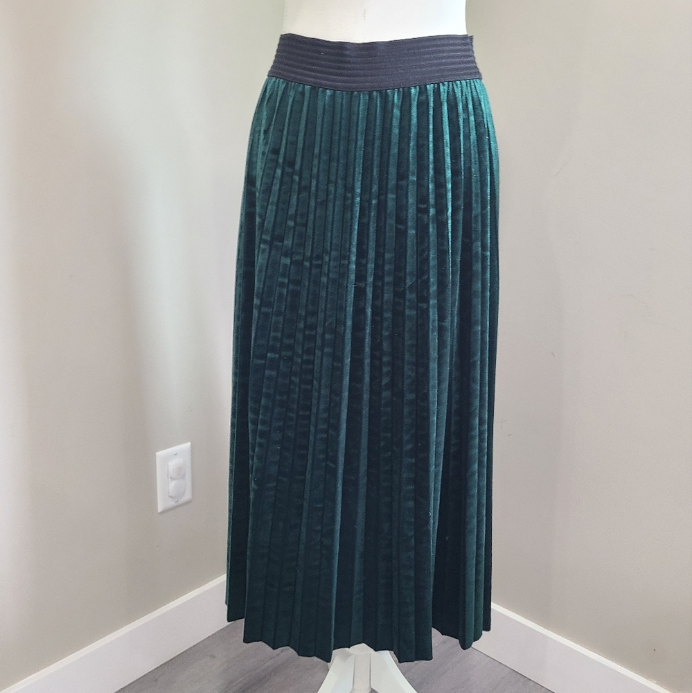 DYNAMITE SKIRT WITH ELASTIC WAISTBAND
